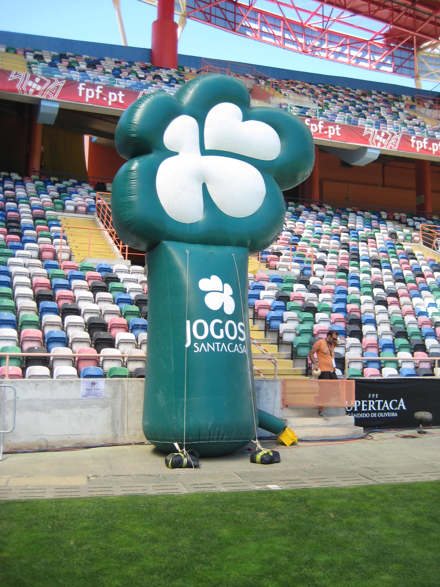 Montagem-Materiais-Visibilidade-Jogos-Santa-Casa